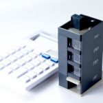 マンションと電卓